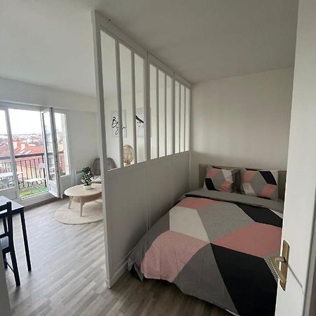 Appartement Lumineux Studio Avec Balcon / Cosy Flat With Balcony à Villejuif Extérieur photo