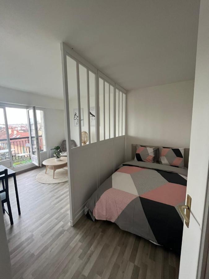 Appartement Lumineux Studio Avec Balcon / Cosy Flat With Balcony à Villejuif Extérieur photo